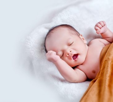 Baby Gear Essentials That New Moms Should Know Of-familyhomedeals