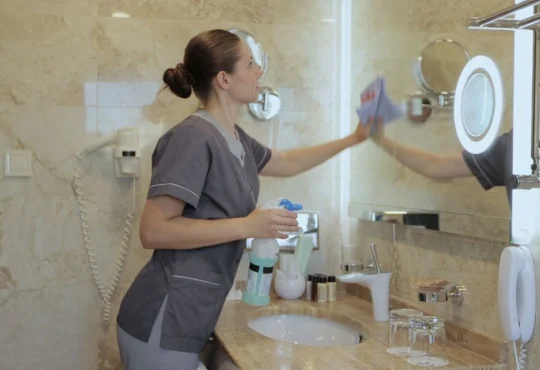 Expert Bathroom Cleaning Secrets for Luxury Results